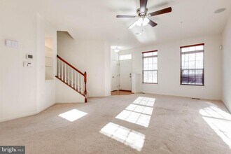 6721 Caleb Dorsey Square in Elkridge, MD - Building Photo - Building Photo