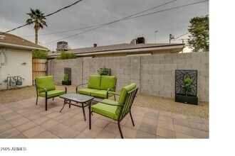 6809 E Earll Dr in Scottsdale, AZ - Building Photo - Building Photo
