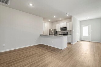 8017 Alpine Bearberry Dr in Houston, TX - Building Photo - Building Photo