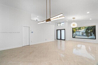 9173 NW 147th Ter in Hialeah, FL - Building Photo - Building Photo