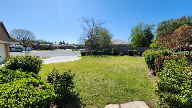 4413 Diamond Valley Dr in Bakersfield, CA - Building Photo - Building Photo