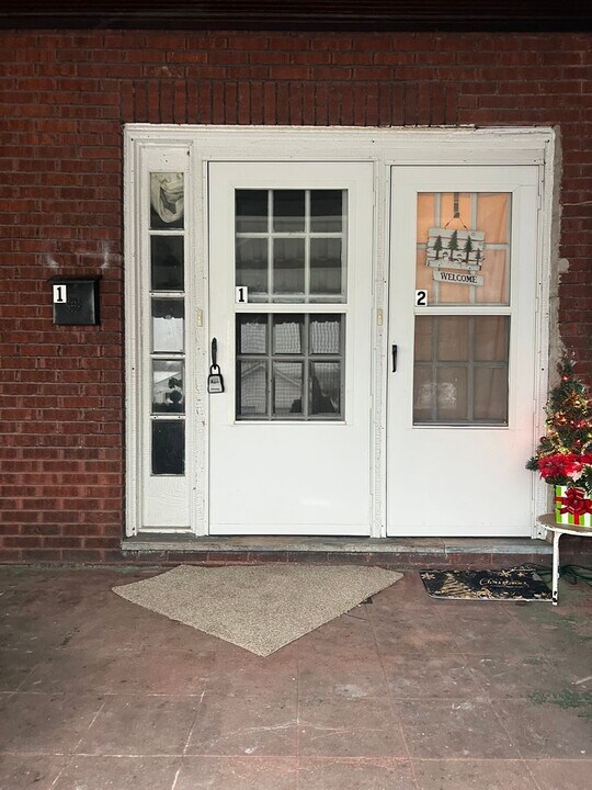 705 Short St in Irwin, PA - Building Photo