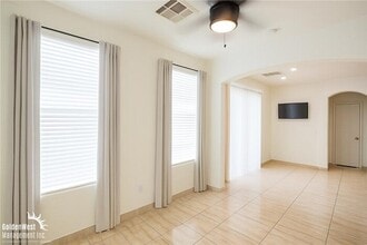 4963 Midnight Oil Dr in Las Vegas, NV - Building Photo - Building Photo