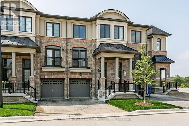 1094 Beachcomber Rd in Mississauga, ON - Building Photo - Building Photo