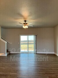 241 NW Greenway Pl photo'