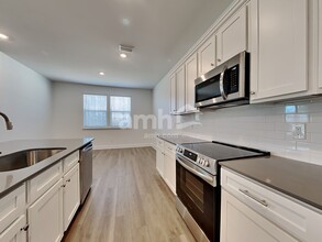 563 Plumeria Ln in Summerville, SC - Building Photo - Building Photo