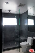 1418 N Poinsettia Pl in Los Angeles, CA - Building Photo - Building Photo