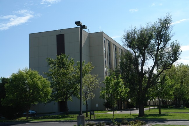 West Park Tower in Wichita, KS - Foto de edificio - Building Photo