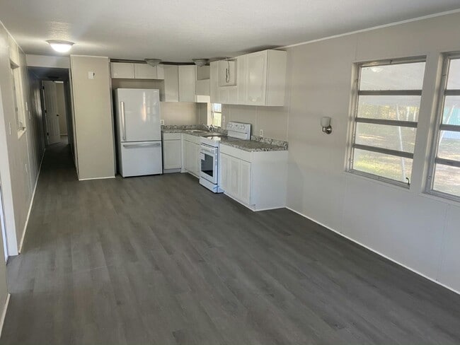 5 Crest Ave in Mount Dora, FL - Building Photo - Building Photo