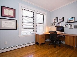 451 Park Dr, Unit 2D in Boston, MA - Foto de edificio - Building Photo