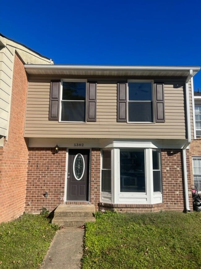 property at 5382 Leicester Ct