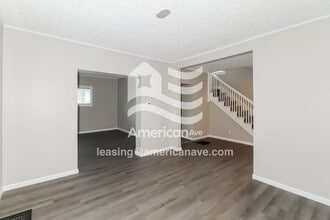 1014 Benham Ct in Elkhart, IN - Building Photo - Building Photo