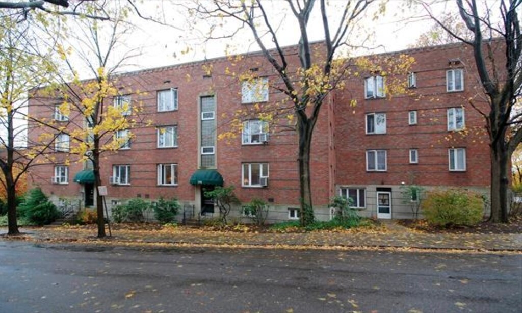 150 Beaconsfield Rd in Brookline, MA - Building Photo