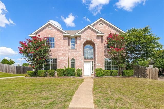 property at 512 Dogwood Trail