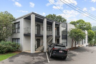 Fox Hall in Birmingham, AL - Foto de edificio - Interior Photo