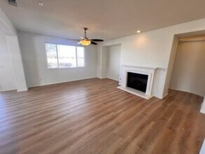 10643 Fire Poppy Cir in Reno, NV - Building Photo - Building Photo