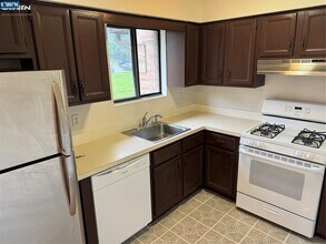 102 Bellgrove Dr in Mahwah, NJ - Building Photo - Building Photo