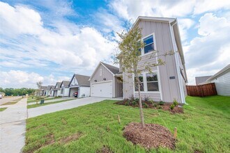 13156 Dawson Dr in Aubrey, TX - Building Photo - Building Photo