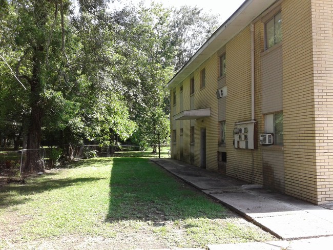 1116 W Chimes St in Baton Rouge, LA - Building Photo - Building Photo