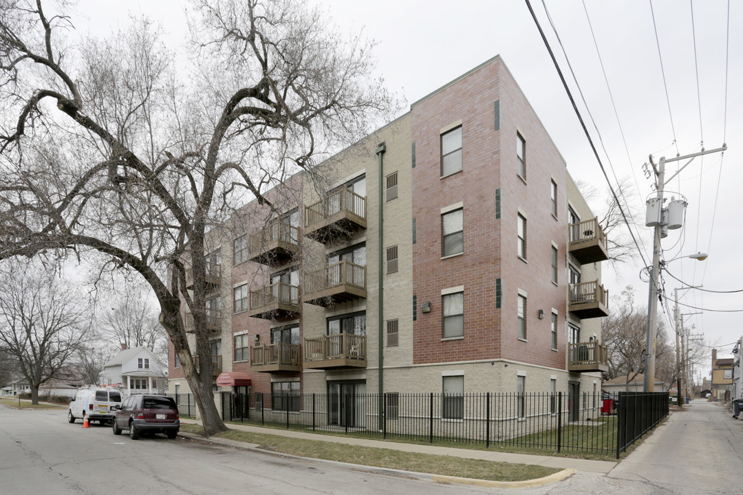 Goodell Place Apartments in Maywood, IL - Foto de edificio