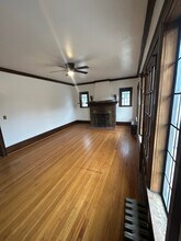 1814 Olive St, Unit 2 in Scranton, PA - Foto de edificio - Building Photo