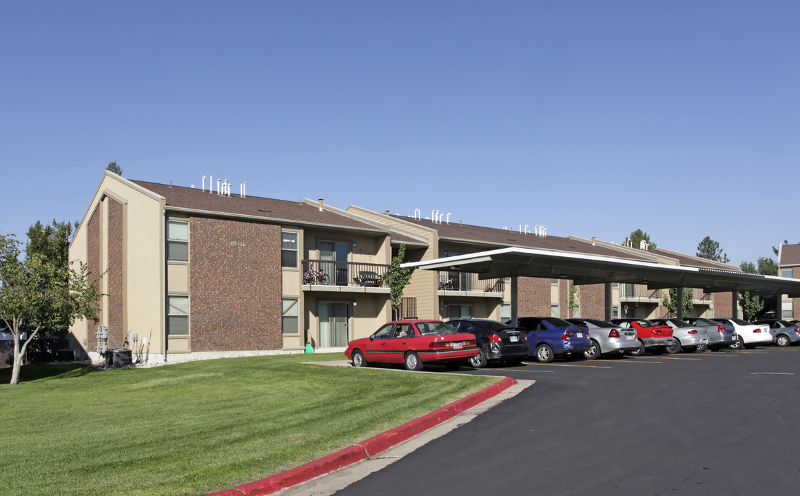 Stonehedge I in Layton, UT - Building Photo