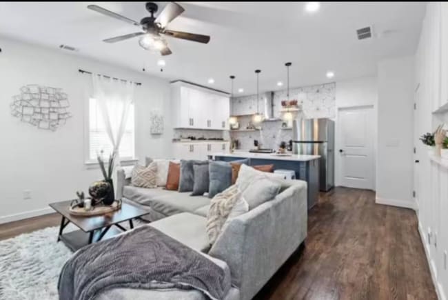 property at 761 Welch St SW