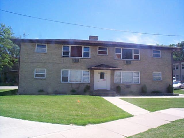 2501 Fish Hatchery Rd in Madison, WI - Foto de edificio