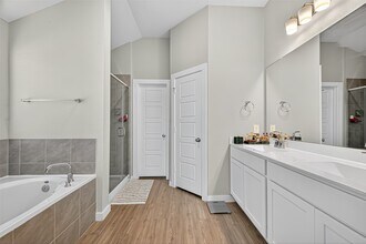 300 Flower Reed Ct in Magnolia, TX - Building Photo - Building Photo