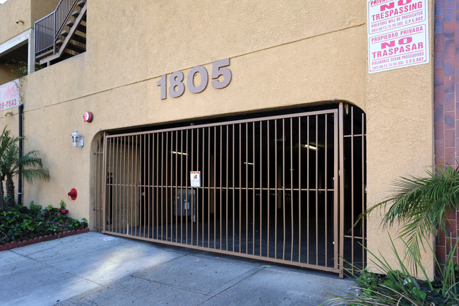 1805 N Spurgeon St in Santa Ana, CA - Foto de edificio - Building Photo