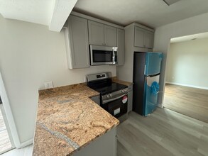 5918 Woodside Ave in Myrtle Beach, SC - Building Photo - Building Photo