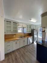 791 Lakeshore Dr in Klamath Falls, OR - Building Photo