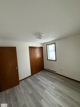 103 Cottonwood Ave N-Unit -6 in Thief River Falls, MN - Building Photo - Building Photo