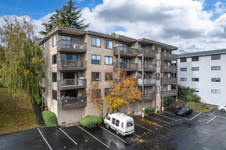 Holly Terrace in Seattle, WA - Building Photo - Primary Photo