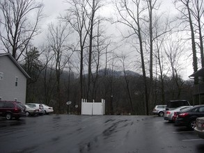 13 Mica Rdg in Sylva, NC - Foto de edificio - Building Photo