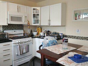 2 Vassar St, Unit 1 in Medford, MA - Building Photo - Building Photo