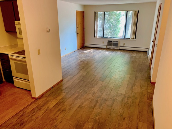 1132 E Johnson St, Unit 7