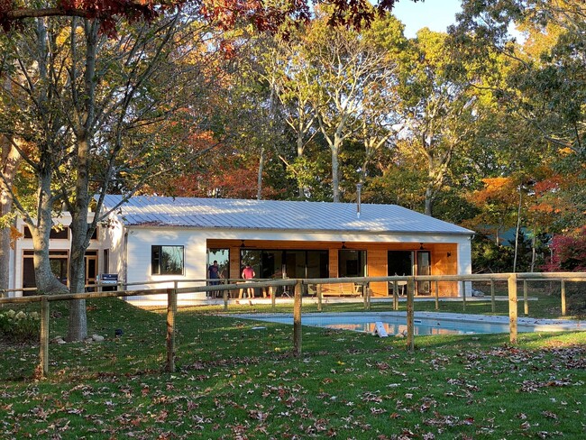 property at 6710 Soundview Ave