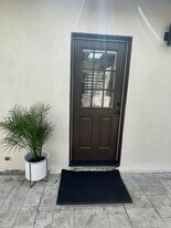 2520 W 79th St in Inglewood, CA - Building Photo