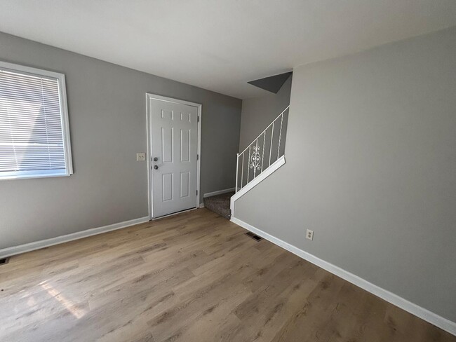 1559 Meredith Dr in Cincinnati, OH - Building Photo - Building Photo