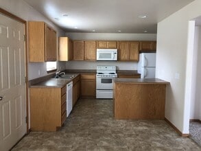 2006 Greatview Dr in Kalispell, MT - Building Photo - Building Photo