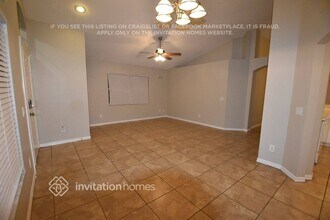 1011 Snead Ave in Sarasota, FL - Foto de edificio - Building Photo