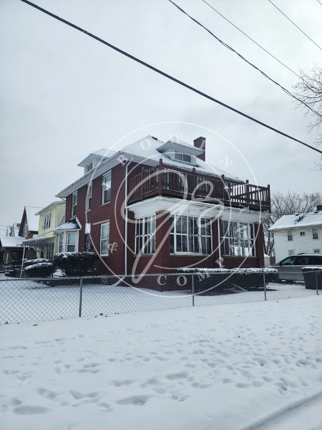 1955 Milburn Ave in Toledo, OH - Building Photo - Building Photo