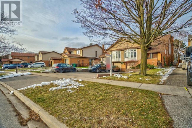 property at 4252 Jefton Crescent