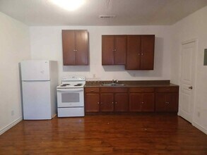 1808 San Angelo Blvd in San Antonio, TX - Building Photo - Building Photo