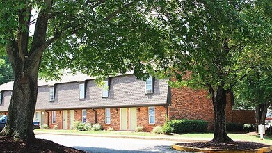 1901 Eastway Dr in Charlotte, NC - Building Photo - Building Photo