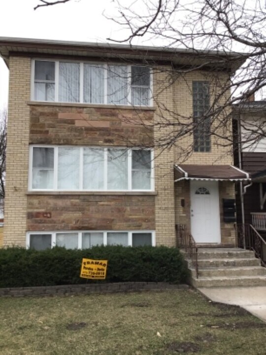 4129 N Cicero Ave, Unit Garden in Chicago, IL - Building Photo