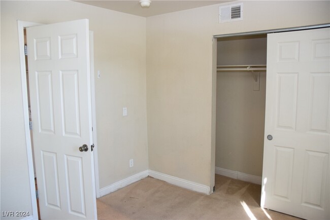 2801 N Rainbow Blvd in Las Vegas, NV - Building Photo - Building Photo