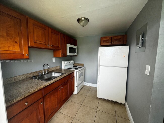 property at 4017 SW 24th St