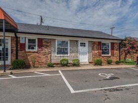 5804 Cedars E Ct in Charlotte, NC - Building Photo